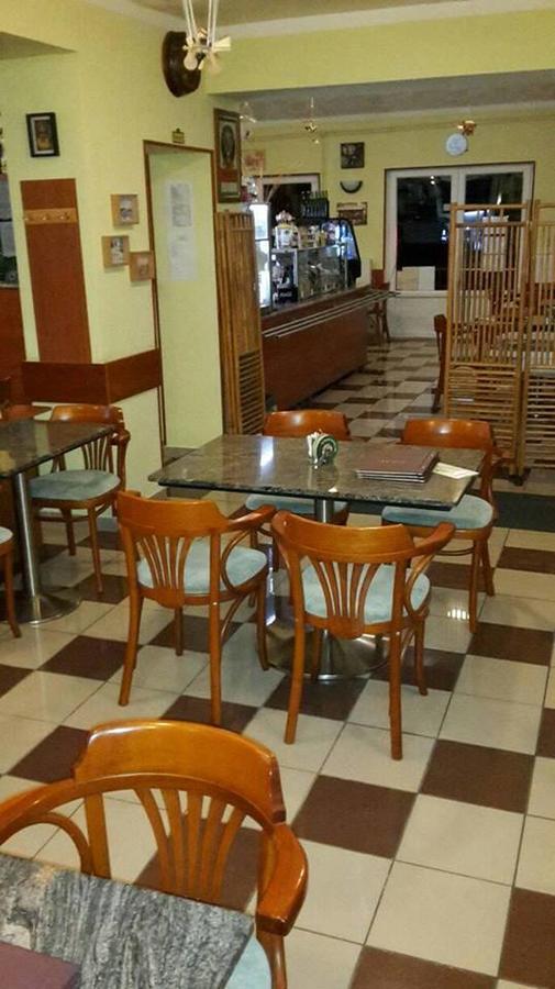 Grill Terasz Etterem Es Szallashely Mezokovesd Exterior photo